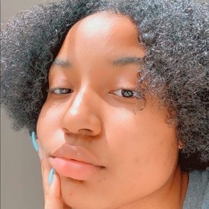 Meet your Posher, Bethanie